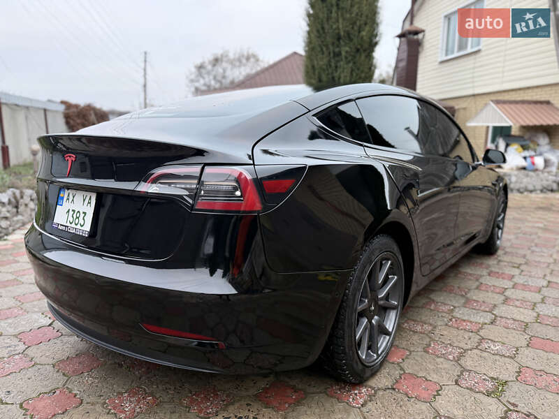 Tesla-33