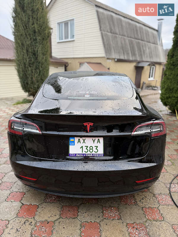 Tesla-10