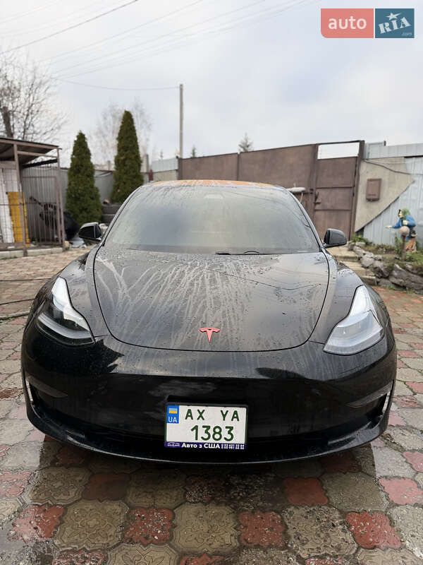Tesla-0