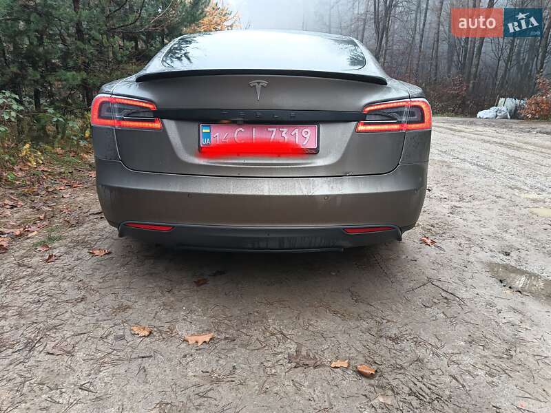 Tesla-8