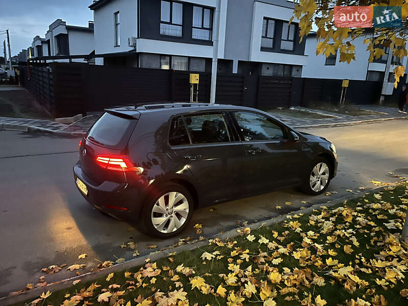 Volkswagen Golf 2020