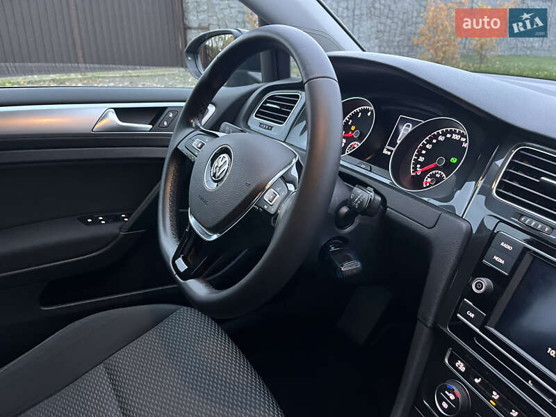 Volkswagen Golf 2020