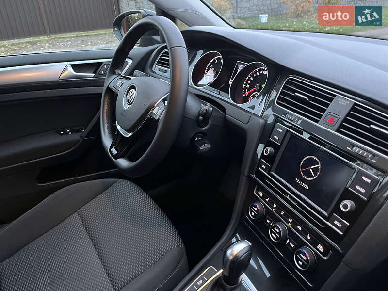 Volkswagen Golf 2020