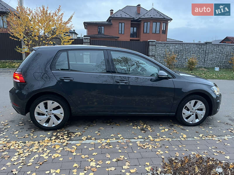 Volkswagen Golf 2020