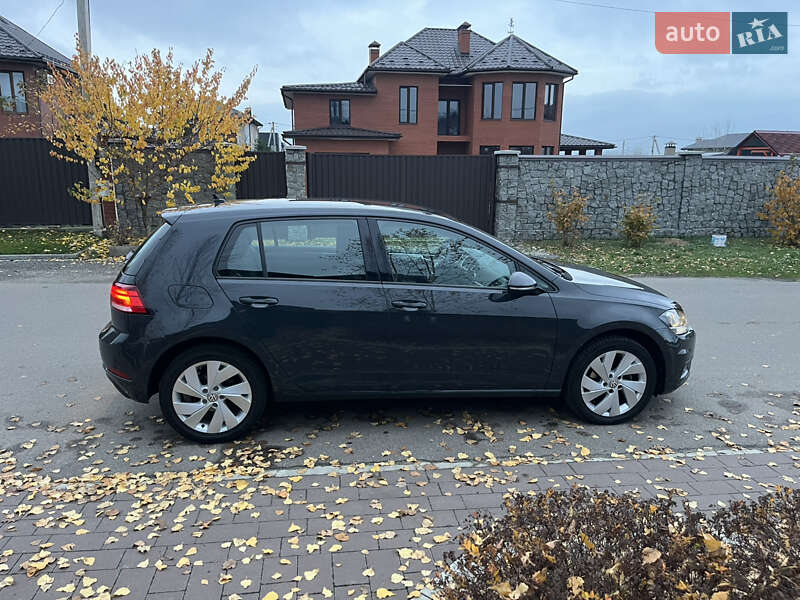 Volkswagen Golf 2020