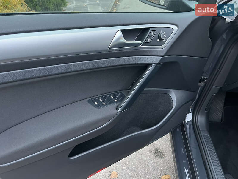 Volkswagen Golf 2020