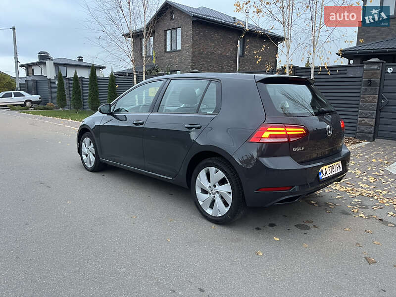 Volkswagen Golf 2020