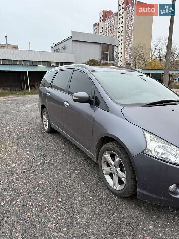 Mitsubishi Grandis 2008