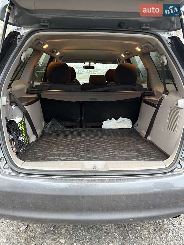 Mitsubishi Grandis 2008