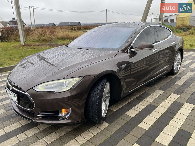 Tesla-4
