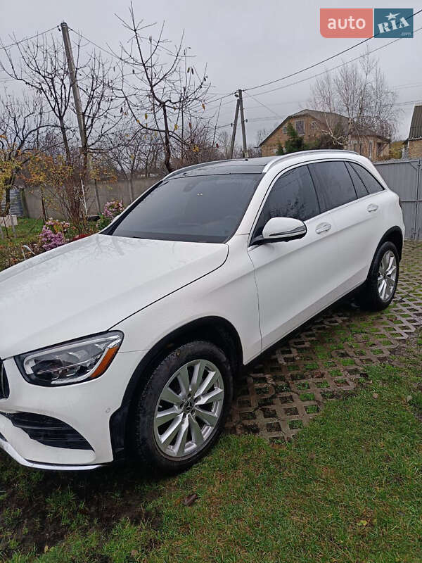 Mercedes-Benz-9
