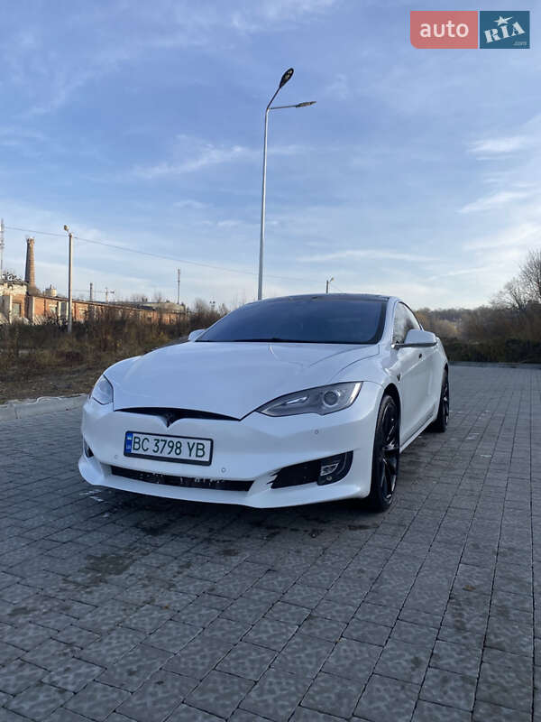 Tesla-0