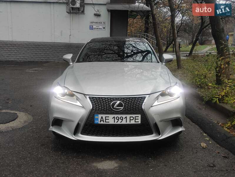 Lexus-4