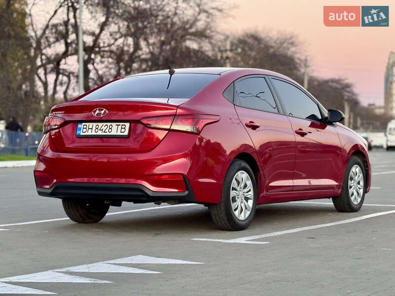 Hyundai-54