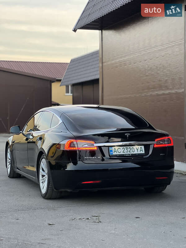 Tesla-4