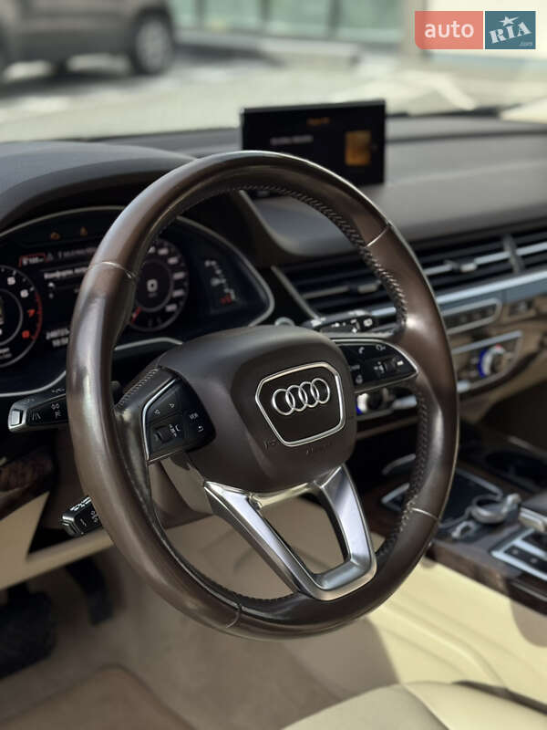Audi-26