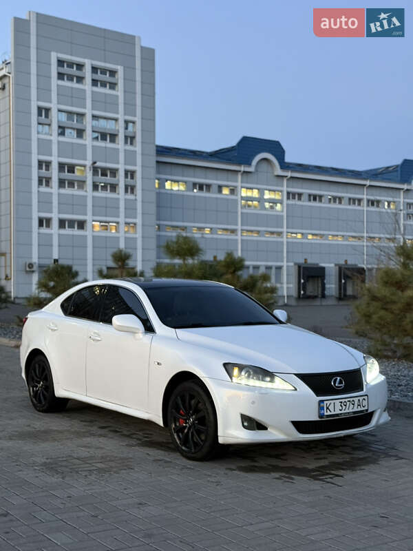 Lexus-4