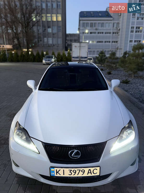 Lexus-5