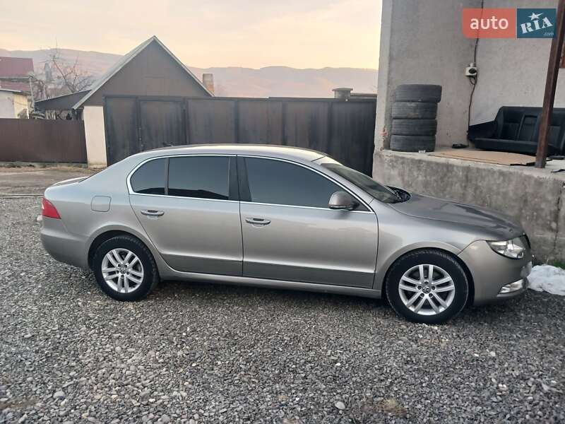 Skoda Superb 2012 Skoda Superb 2012