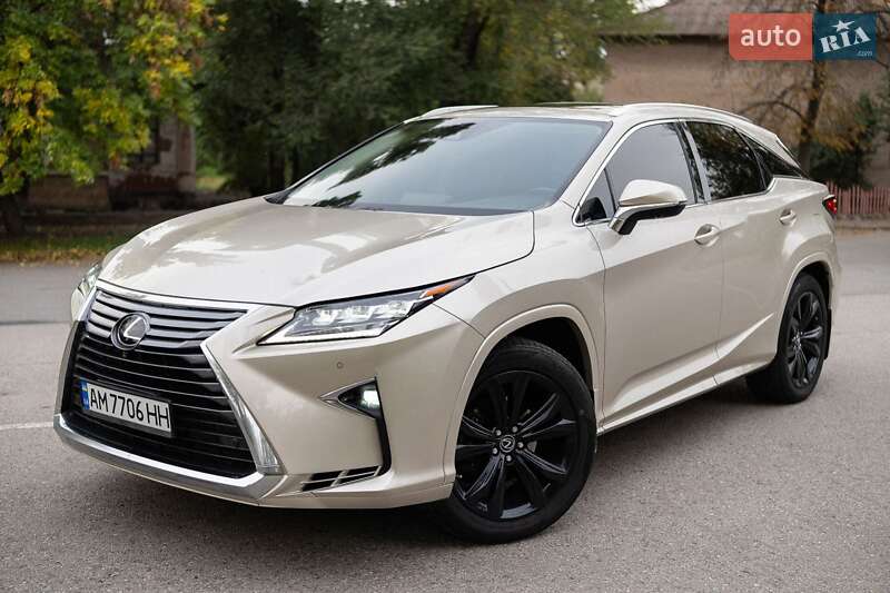 Lexus-10