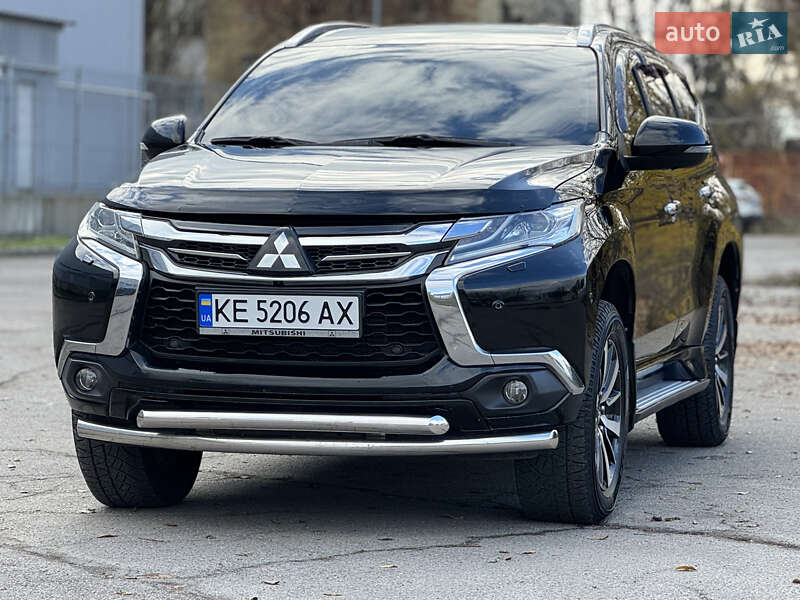 Mitsubishi Pajero Sport 2017