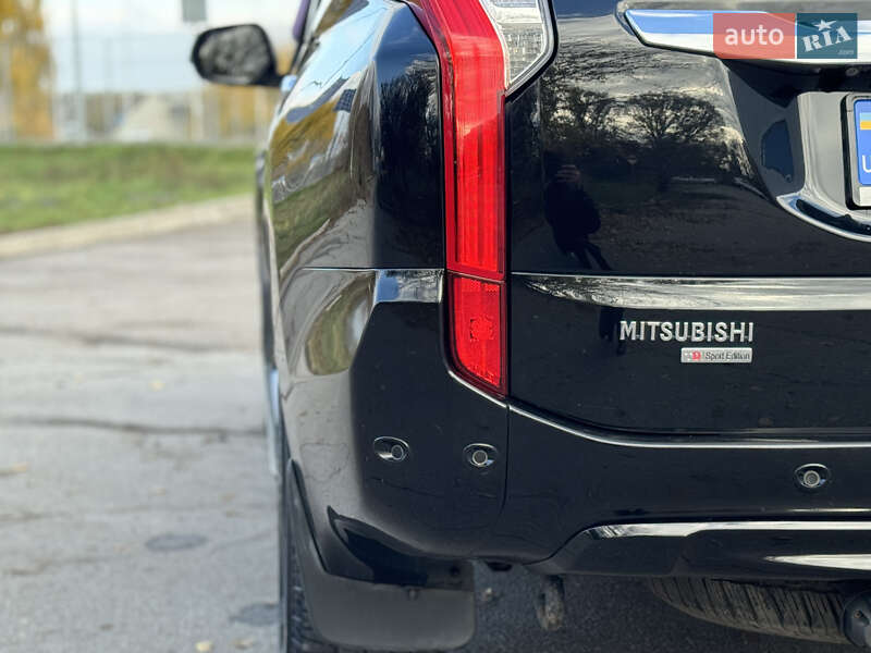 Mitsubishi Pajero Sport 2017