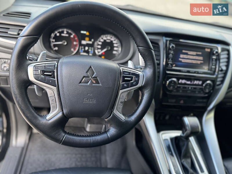 Mitsubishi Pajero Sport 2017