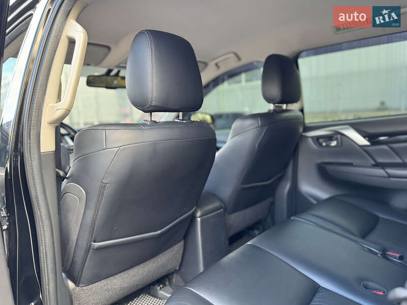 Mitsubishi Pajero Sport 2017