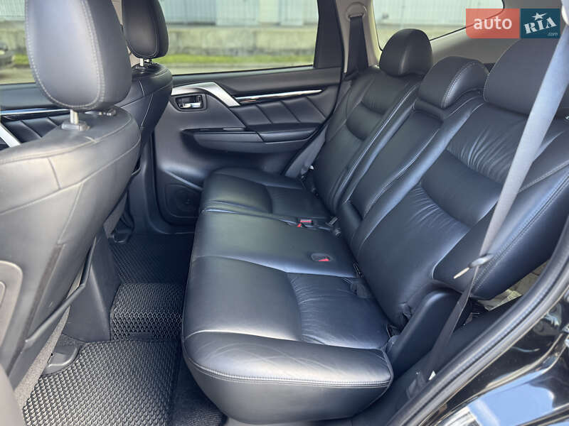 Mitsubishi Pajero Sport 2017