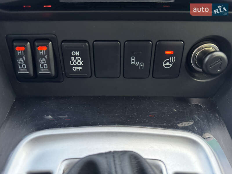 Mitsubishi Pajero Sport 2017