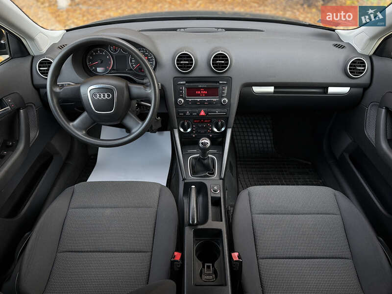 Audi-0