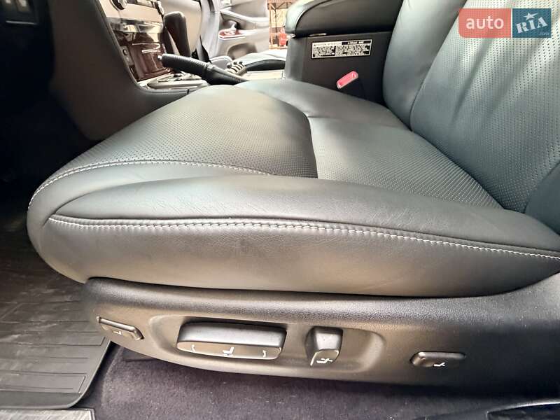 Lexus-128
