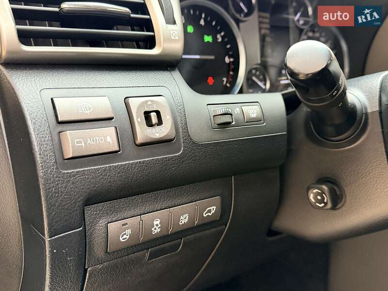 Lexus-126