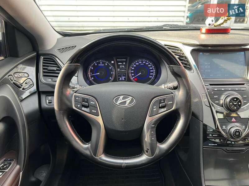 Hyundai-26