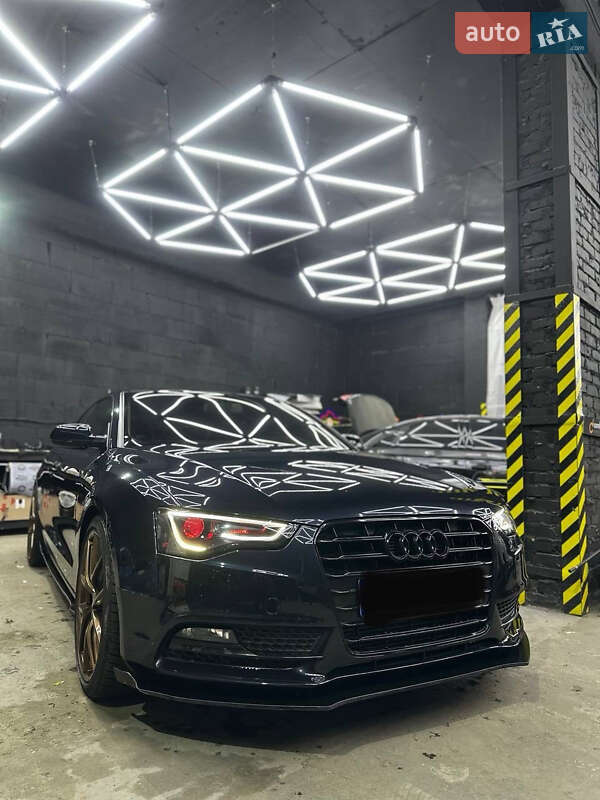 Audi-0