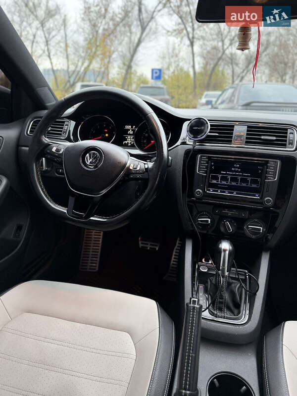 Volkswagen Jetta 2016