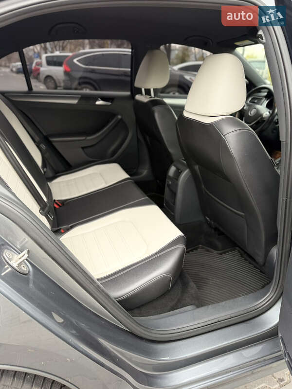 Volkswagen Jetta 2016