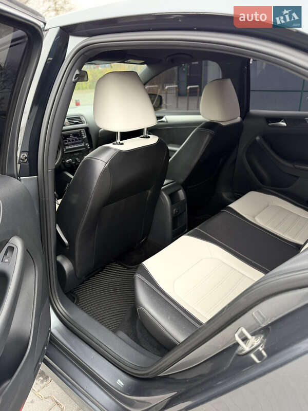 Volkswagen Jetta 2016