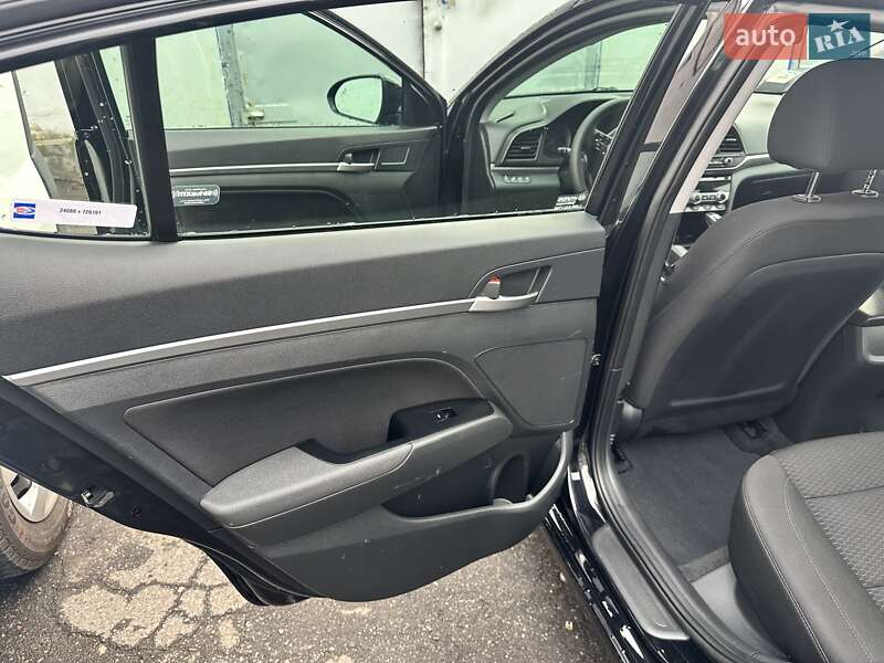 Hyundai Elantra 2019