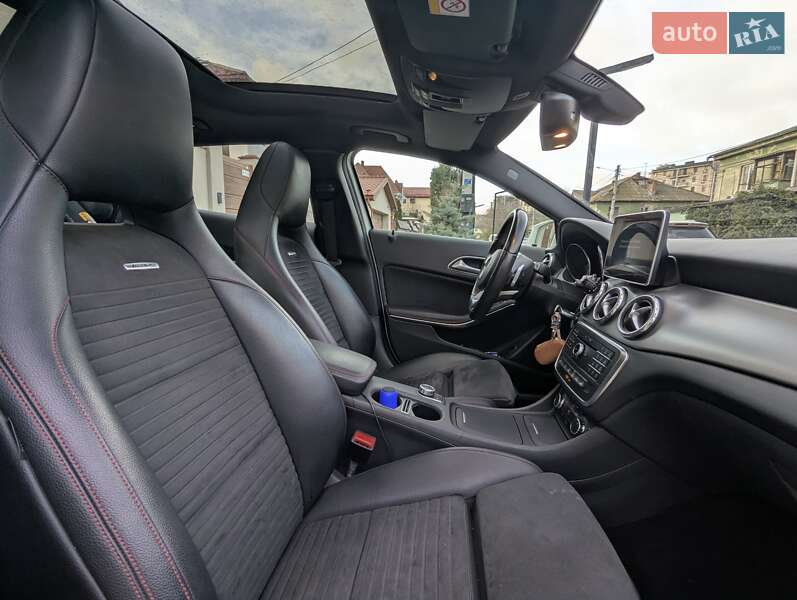 Mercedes-Benz GLA-Class 2016