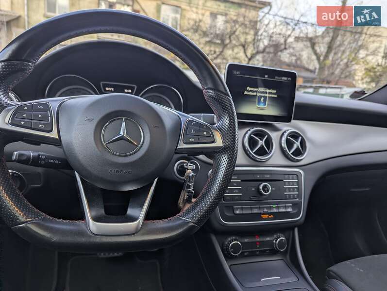Mercedes-Benz GLA-Class 2016