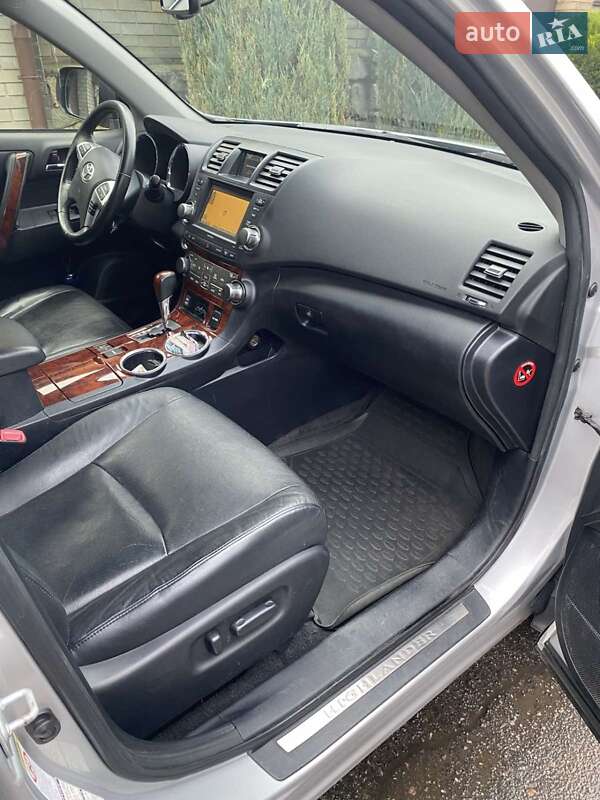 Toyota Highlander 2012