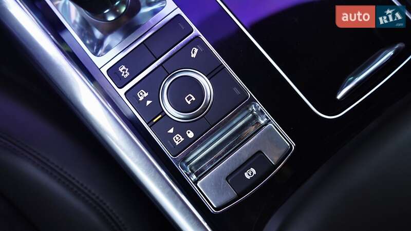 Land Rover-9