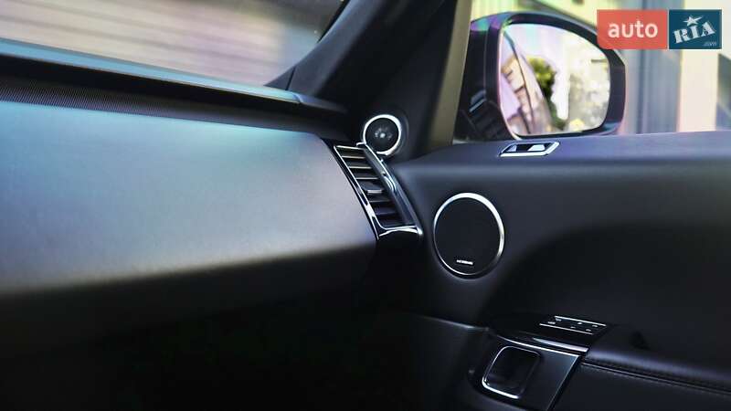Land Rover-16