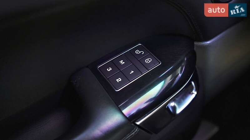 Land Rover-20