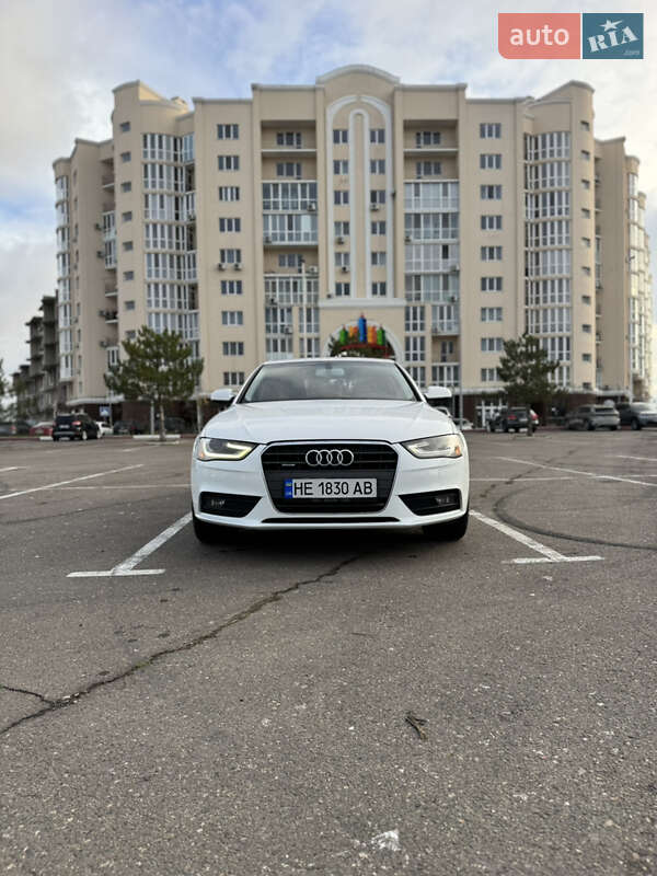 Audi-8