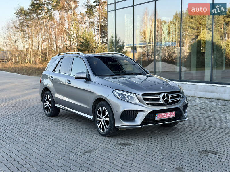 Mercedes-Benz-2