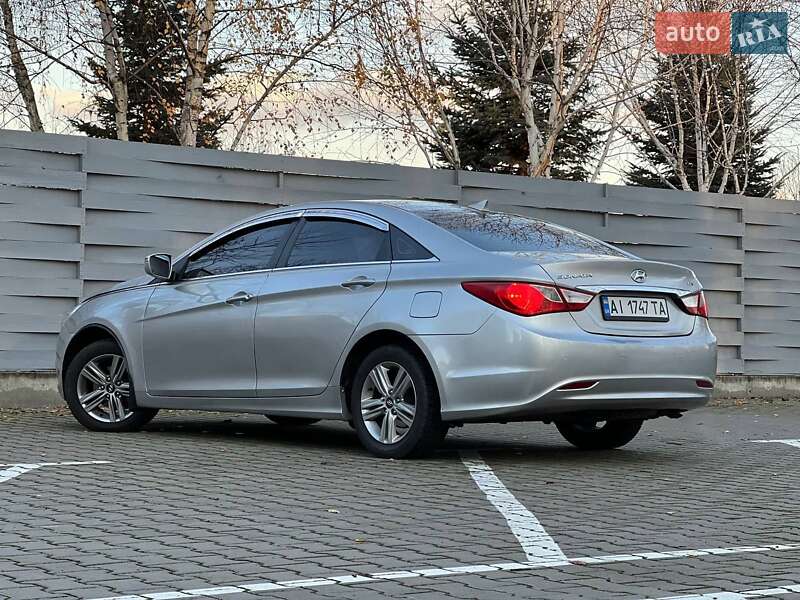 Hyundai-17
