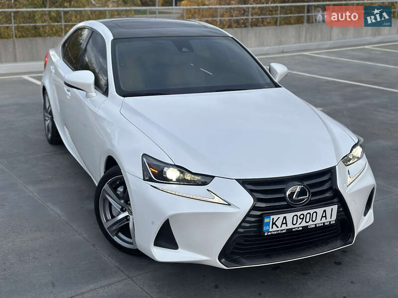Lexus-6