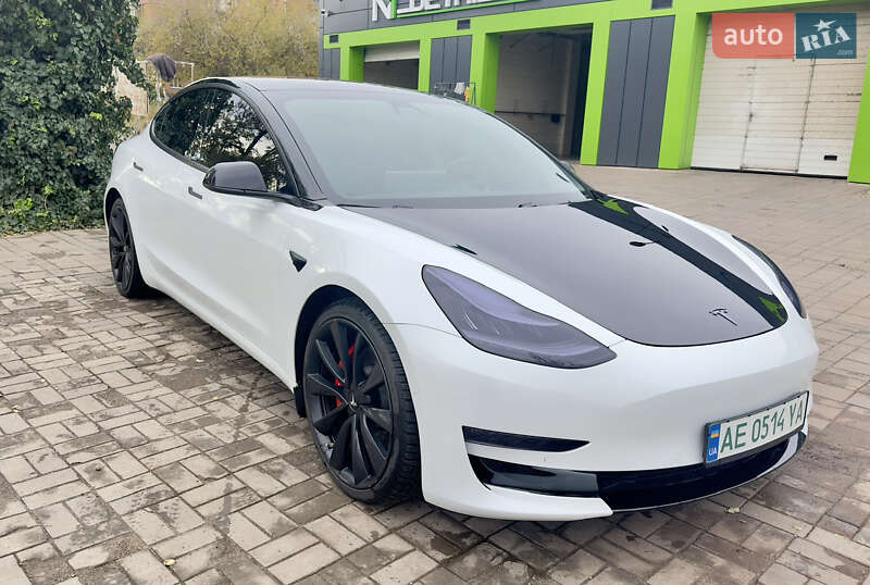 Tesla-5